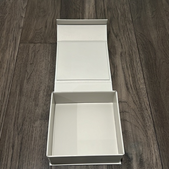 Tom Ford semi hard gift box or storage box - Picture 4 of 10